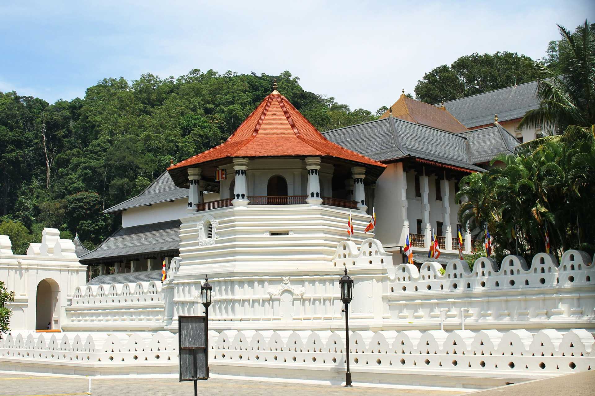 Kandy Lake