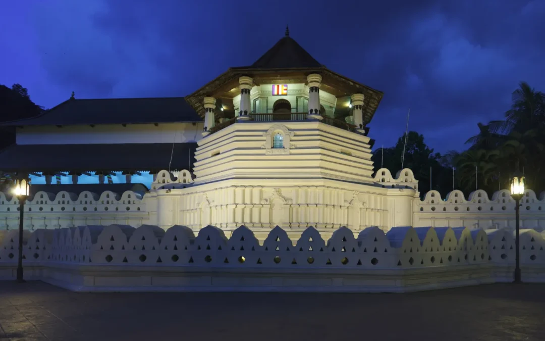 5 Things You Didn’t Know About the Temple of the Tooth Relic